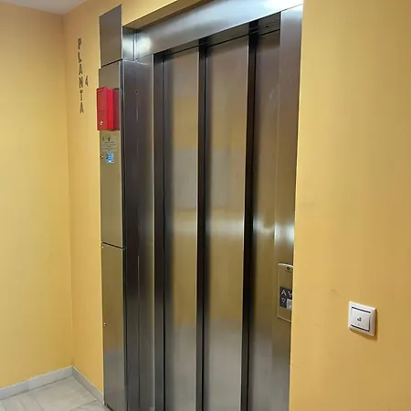 Colon Corazon De Con Ascensor Grupo Ac Gestion Appartement Cadix