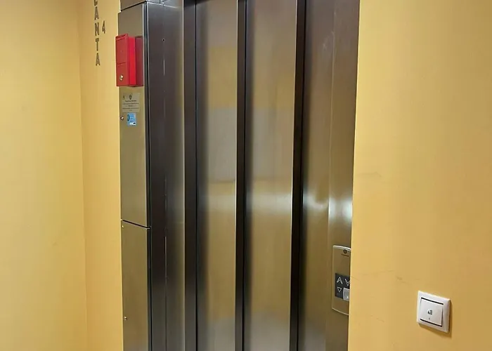 Colon Corazon De Con Ascensor Grupo Ac Gestion شقة كاديز